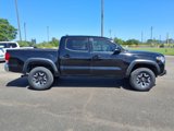 Used 2016 Toyota Tacoma TRD Sport image 2