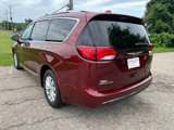 Used 2019 Chrysler Pacifica Touring-L image 3