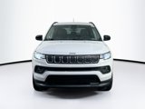 Used 2022 Jeep Compass Latitude image 2