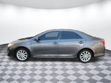 Used 2014 Toyota Camry XLE image 2