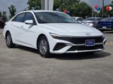 Used 2025 Hyundai Elantra SE image 3