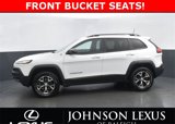 Used 2018 Jeep Cherokee Trailhawk image 2