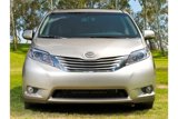 Used 2017 Toyota Sienna LE image 2