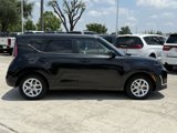 Used 2023 Kia Soul LX w/ LX Technology Package image 3