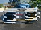 Used 2022 GMC Terrain SLE w/ Driver Convenience Package image 3
