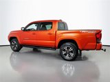 Used 2017 Toyota Tacoma TRD Sport image 5