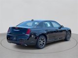 Used 2017 Chrysler 300 S w/ 300S Premium Group image 4