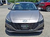 Used 2022 Hyundai Elantra Limited image 2