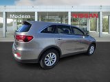 Used 2019 Kia Sorento LX image 4