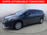 Used 2020 Chrysler Voyager L image 3