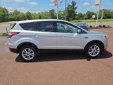Used 2017 Ford Escape SE image 2