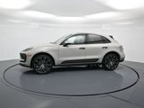 Certified 2024 Porsche Macan image 2