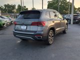 Certified 2022 Volkswagen Taos SE image 4