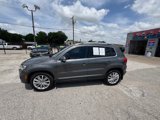 Used 2016 Volkswagen Tiguan SE image 3