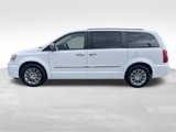 Used 2015 Chrysler Town & Country Touring-L w/ Driver Convenience Group image 2