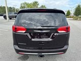 Used 2018 Chrysler Pacifica Touring-L Plus image 3