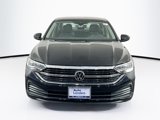 Used 2022 Volkswagen Jetta SE image 2
