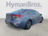 Used 2021 Toyota Corolla LE image 3
