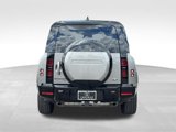 Used 2023 Land Rover Defender 130 X-Dynamic SE image 4