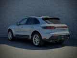 Certified 2024 Porsche Macan image 3