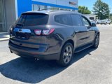 Used 2017 Chevrolet Traverse LT image 3