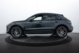 Certified 2025 Porsche Macan image 2