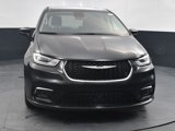 Used 2023 Chrysler Pacifica Touring-L image 4