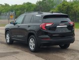 Used 2024 GMC Terrain SLE w/ Driver Convenience Package image 5