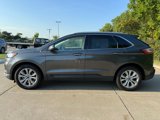Used 2020 Ford Edge Titanium image 2