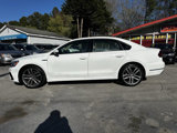 Used 2018 Volkswagen Passat 2.0T R-Line w/ R-Line Lighting Package image 3