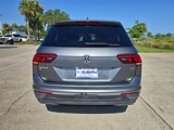 Used 2018 Volkswagen Tiguan SE image 5