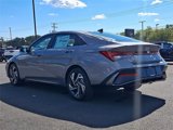 New 2025 Hyundai Elantra SEL image 3