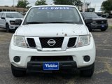 Used 2018 Nissan Frontier SV image 2