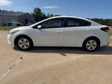 Used 2017 Kia Forte LX image 2