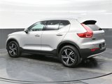 Certified 2025 Volvo XC40 B5 Core image 4