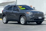 Used 2017 Jeep Cherokee Limited w/ Luxury Group image 2