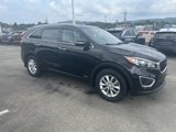 Used 2017 Kia Sorento LX w/ LX Convenience Package image 3