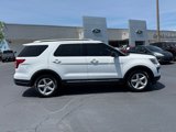 Used 2018 Ford Explorer XLT image 3