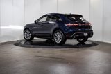Certified 2022 Porsche Macan image 3