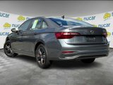 Certified 2022 Volkswagen Jetta SE image 4