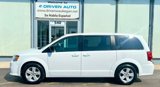Used 2018 Dodge Grand Caravan SE image 2