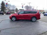 New 2025 Chrysler Pacifica Select image 5