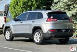 Used 2016 Jeep Cherokee Sport image 6