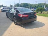 Used 2018 Toyota Camry SE w/ Moonroof Package image 5