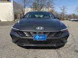 Used 2025 Hyundai Elantra SE image 2