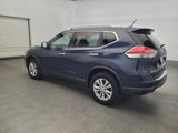 Used 2016 Nissan Rogue SV image 3