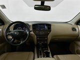 Used 2018 Nissan Pathfinder Platinum image 3