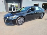 Used 2023 Nissan Altima 2.5 SV image 2