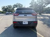 Used 2017 Jeep Cherokee Sport image 4