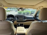 Used 2018 Toyota Highlander Limited image 2